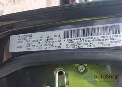 2017 Ram 1500 Big Horn 4X4 5'7 Box из США, поврежденный, VIN 3C6RR7LT5HG574944